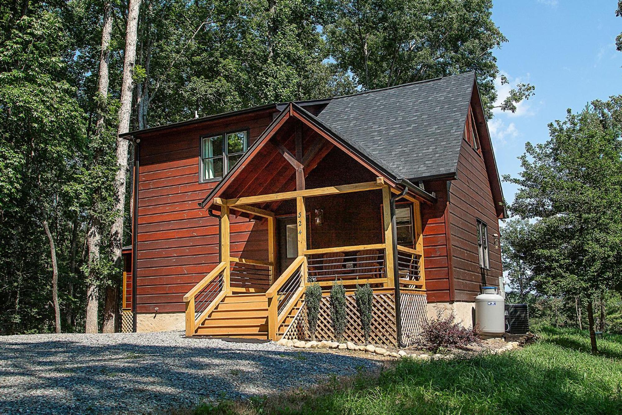 Villa Adore The Smores Rustic Mountain Charm Outdoor Spaces And A Cozy Hot Tub *