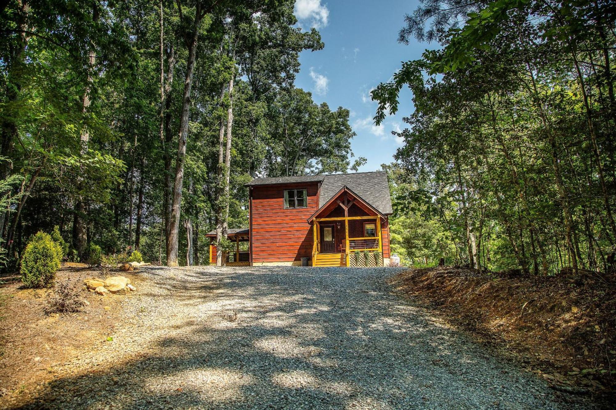 Villa Adore The Smores Rustic Mountain Charm Outdoor Spaces And A Cozy Hot Tub Blue Ridge
