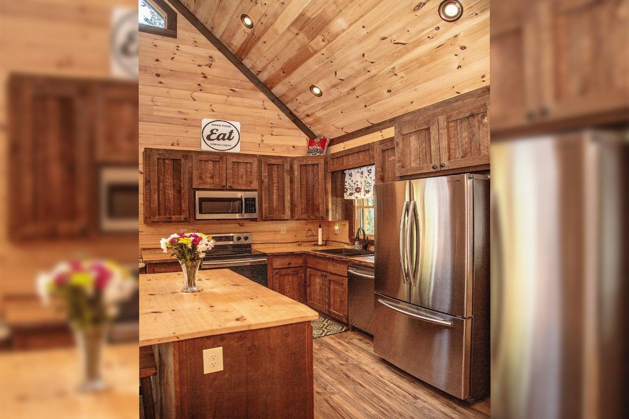 Adore The Smores Rustic Mountain Charm Outdoor Spaces And A Cozy Hot Tub Blue Ridge