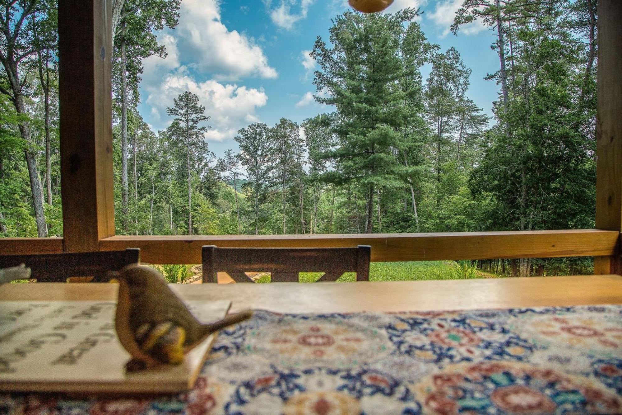 Villa Adore The Smores Rustic Mountain Charm Outdoor Spaces And A Cozy Hot Tub *