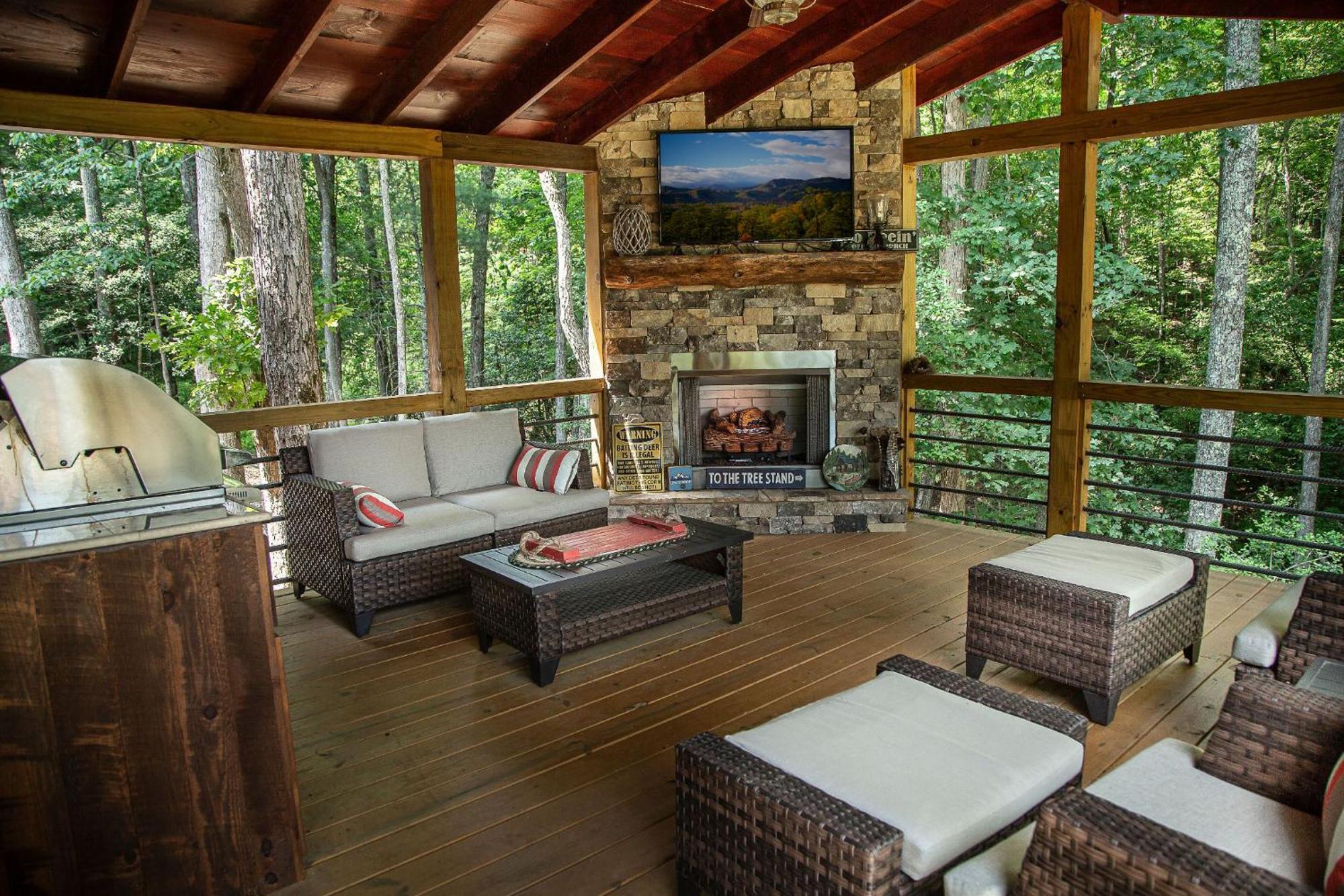 Adore The Smores Rustic Mountain Charm Outdoor Spaces And A Cozy Hot Tub Blue Ridge