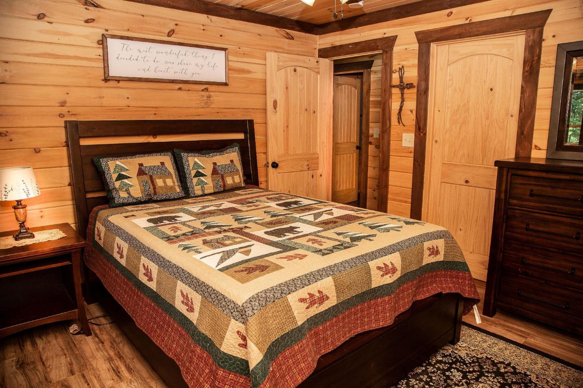 Adore The Smores Rustic Mountain Charm Outdoor Spaces And A Cozy Hot Tub Blue Ridge